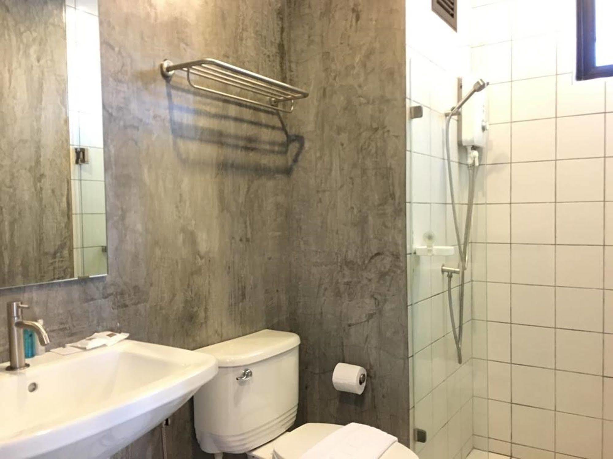 Little Pp Hometel Σούρατ Τανί Εξωτερικό φωτογραφία